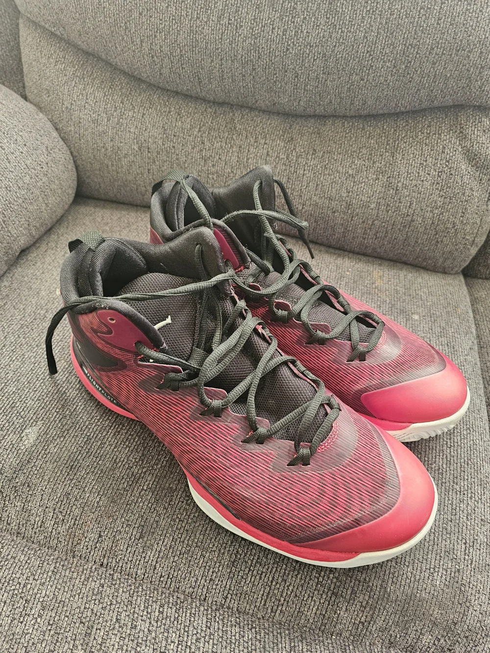Jordan Men's Red and Black Athletic Basketball Shoes